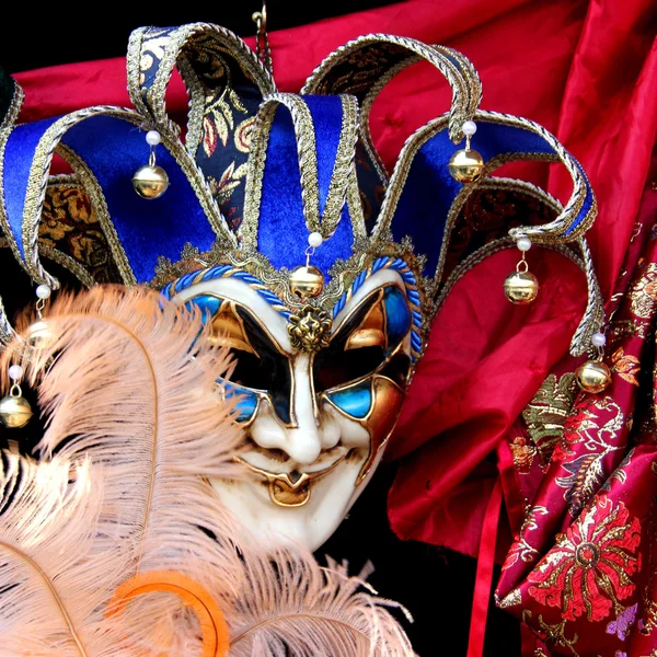 Синій Jester карнавальні маски з дзвіночками — стокове фото