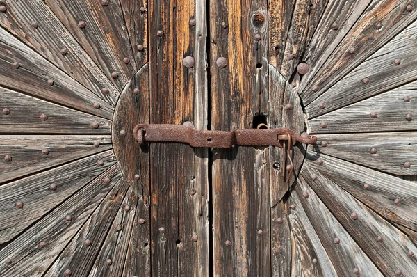 Stare drzwi do piwnicy drewna — Zdjęcie stockowe