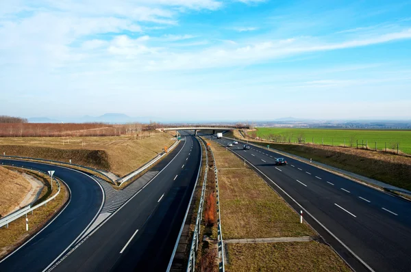 Four-lane motorway leads across the country at Lake Balaton — Stock Photo, Image