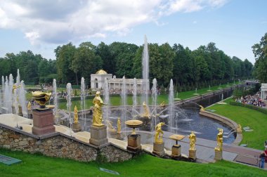 Peterhof Sarayı