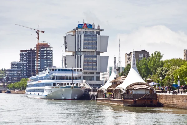 Rostov-on-Don staden och floden don — Stockfoto