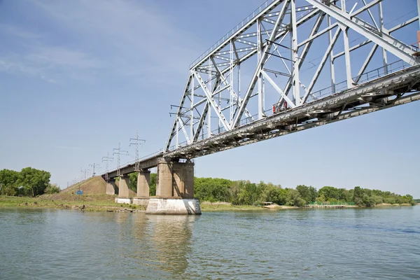 Most przez rzekę don — Zdjęcie stockowe