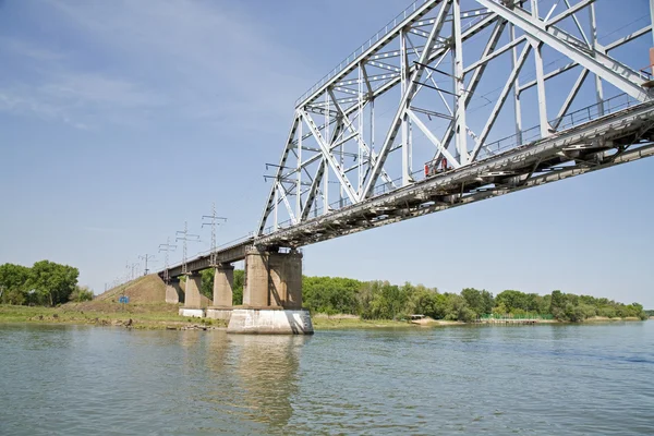 Puente sobre el río Don —  Fotos de Stock