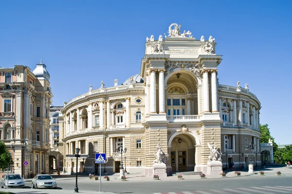 Een opera theater is in stad odessa — Stockfoto