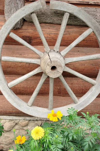 Wheel from a cart — Stock Photo, Image
