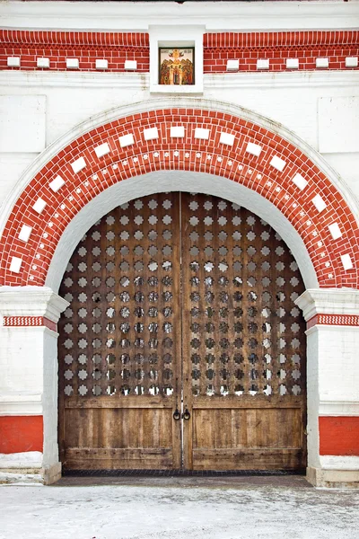 Pueblo es Kolomenskoye, complejo histórico, puerta —  Fotos de Stock
