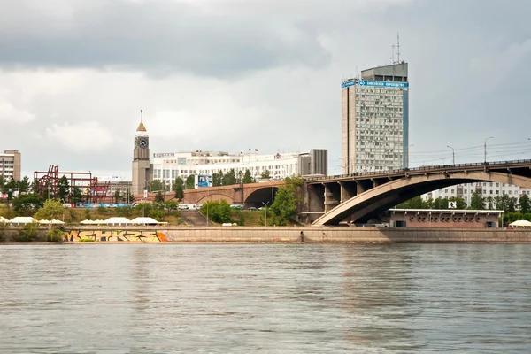 Krasnoyarsk. Vista urbana — Foto de Stock