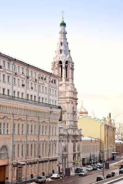 Glockenturm auf dem Sofia-Damm — Stockfoto