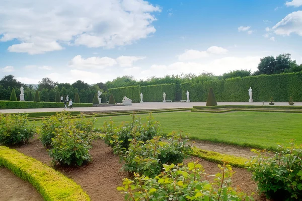 Nel parco del complesso di palazzo Versailles — Foto Stock