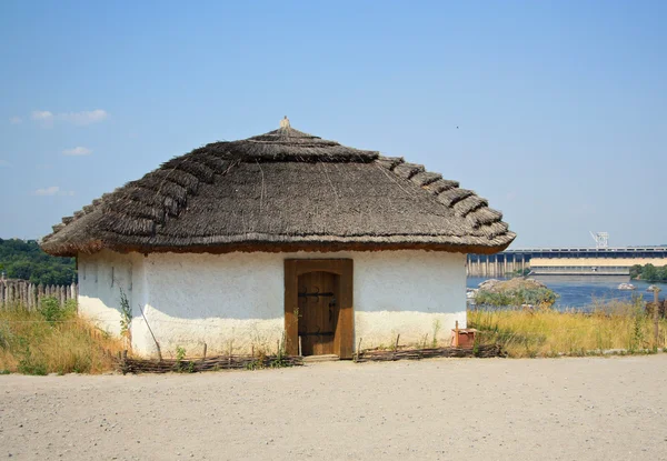 Древний украинский дом — стоковое фото