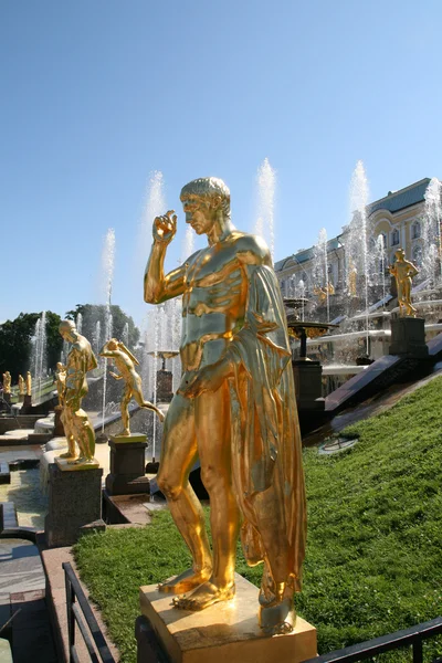 Fontaines de la Grande Cascade du Palais Peterhof — Photo
