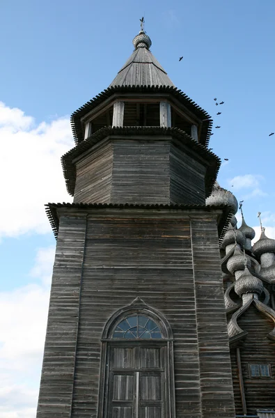 Kizhi 岛上的老木教会 免版税图库照片
