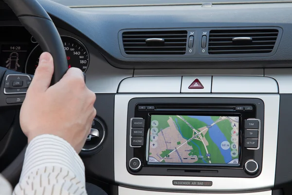 Navegação GPS em carro de luxo — Fotografia de Stock