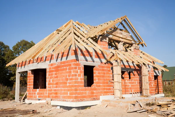 Nieuw huis in aanbouw — Stockfoto
