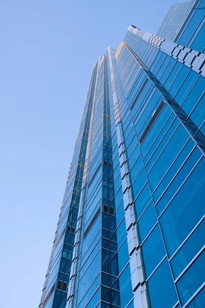 Edificio de oficinas muy alto —  Fotos de Stock