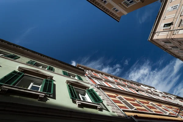 Rijeka binalar — Stok fotoğraf