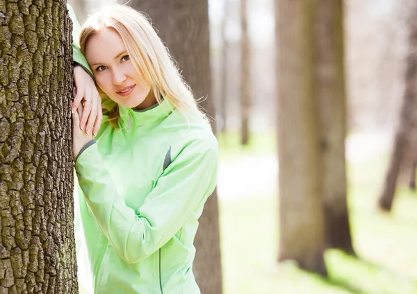 Blond kvinna — Stockfoto