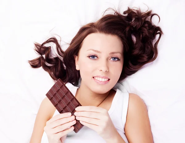 Mujer con chocolate —  Fotos de Stock