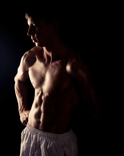 Homem musculoso — Fotografia de Stock