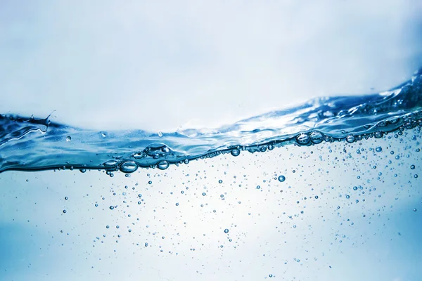 Vague d'eau douce avec bulles — Photo