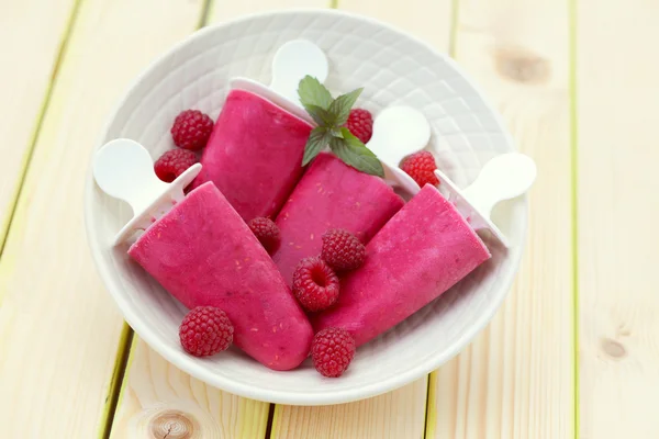 Raspberry ijsjes — Stockfoto