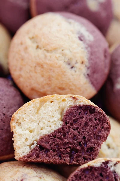 Svarta och vita muffins — Stockfoto