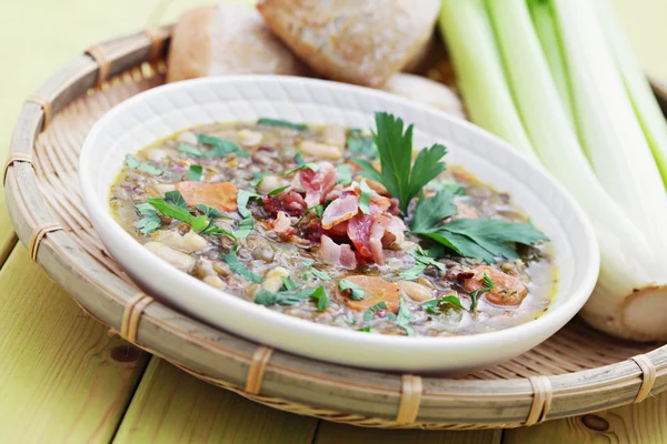 Чечевичный суп — стоковое фото