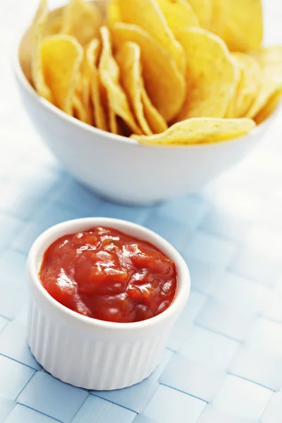 Nachos salsa ile — Stockfoto