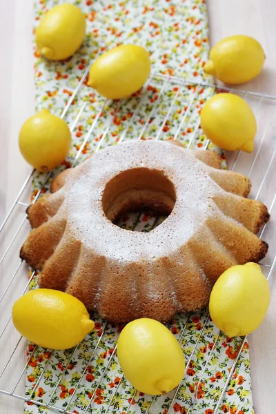 Lemon pound cake — Stock Photo, Image