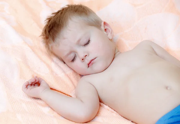 아름다운 자고 있는 아기의 확대 사진 — 스톡 사진