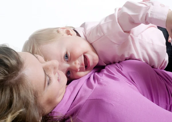 Imagen de la madre feliz con el bebé sobre blanco — Foto de Stock
