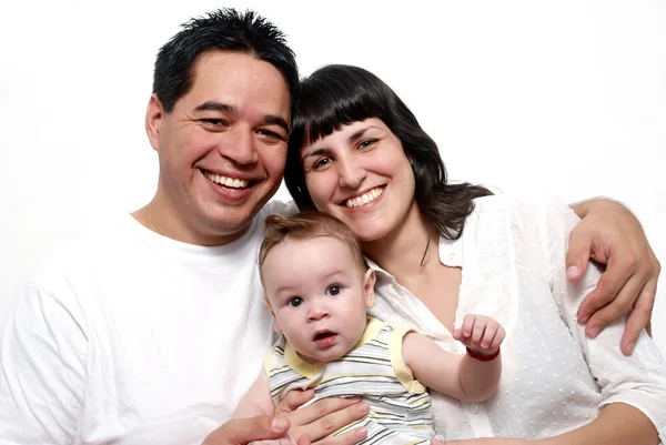 Família latina feliz em um fundo branco — Fotografia de Stock