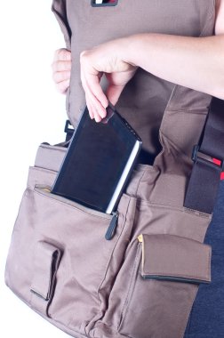 çanta ve tablet bilgisayar