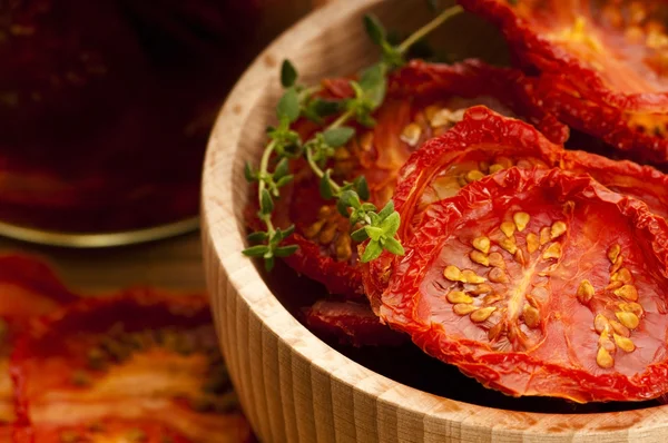 Italienische sonnengetrocknete Tomaten — Stockfoto
