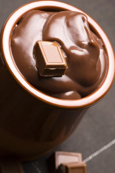 Домашнє шоколадний пудинг — стокове фото