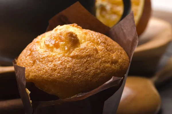 Zelfgemaakte kaneel muffins met koffie — Stockfoto