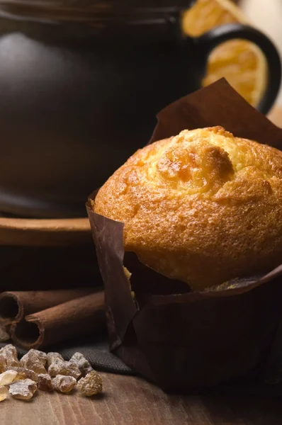 Hemlagad kanel muffins med kaffe — Stockfoto