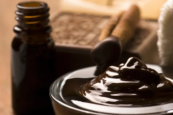 Chocolate spa with cinnamon — Stock Photo, Image