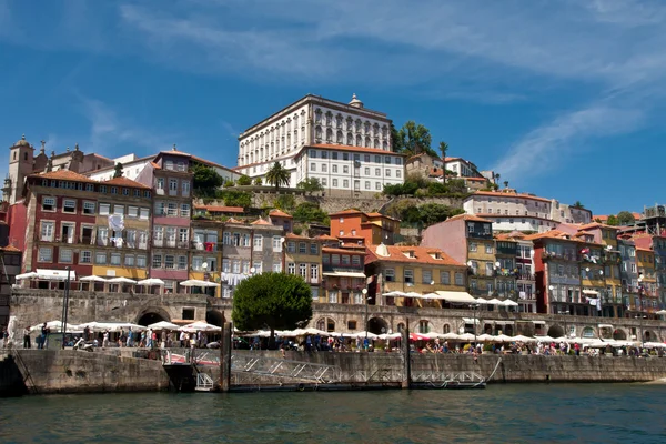 Porto óvárosában fekszik — Stock Fotó