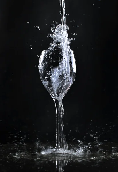 Water on black — Stock Photo, Image