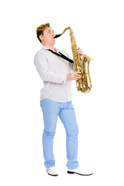 Ung saxofonist spelar saxofon — Stockfoto