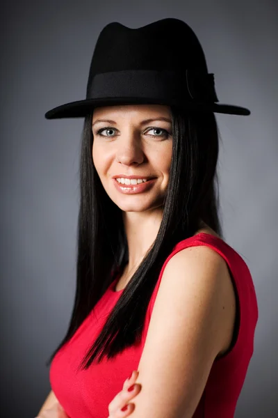 Dziewczyna w czarnym kapeluszu — Zdjęcie stockowe
