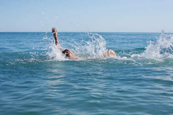Zwevende zwemmer — Stockfoto