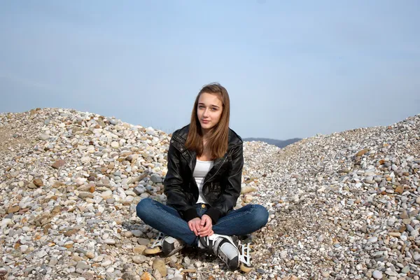 Tizenéves lány görkorcsolya — Stock Fotó