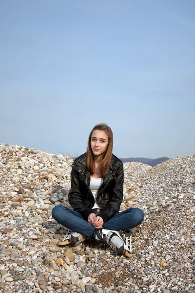 Tizenéves lány görkorcsolya — Stock Fotó