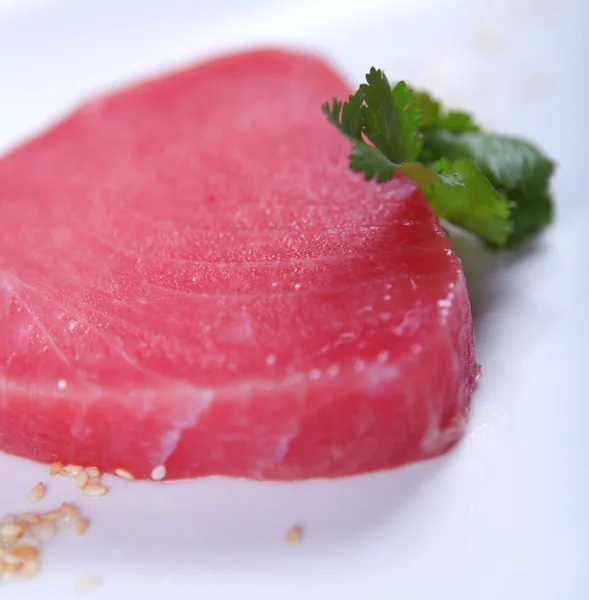 Frischer Thunfisch — Stockfoto