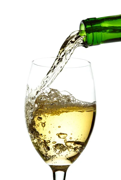 Vin blanc versé dans le verre — Photo