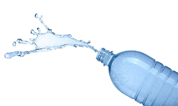 Botol dan percikan air diisolasi pada warna putih — Stok Foto