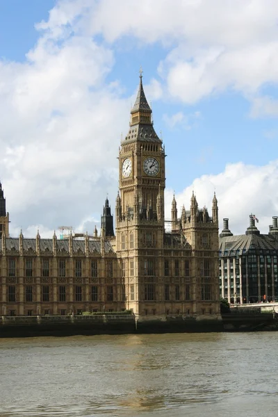 Парламент Лондона и Биг Бен — стоковое фото