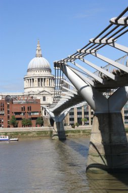 Millennium Köprüsü ve st.pauls Katedrali